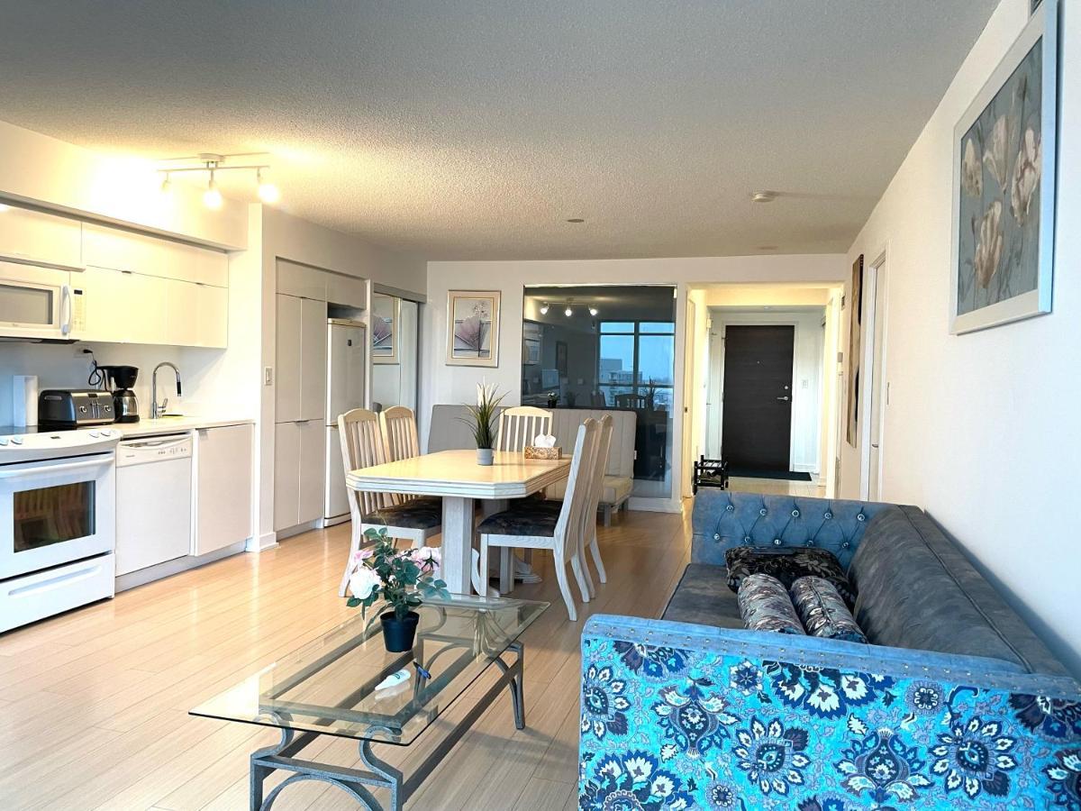 Three-Bedroom Condo With Free Parking Nearby Cn Tower With Lake View Toronto Exterior photo