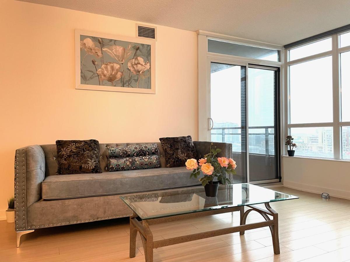 Three-Bedroom Condo With Free Parking Nearby Cn Tower With Lake View Toronto Exterior photo