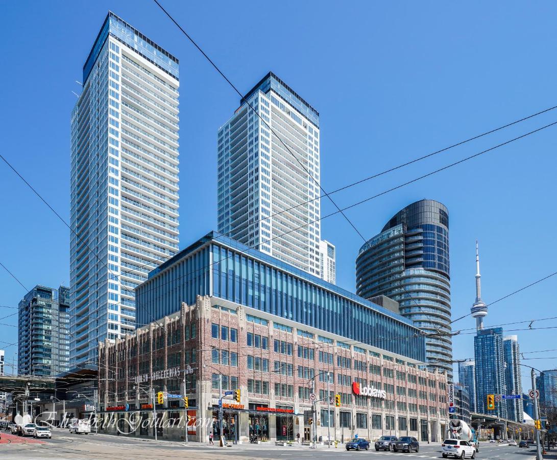 Three-Bedroom Condo With Free Parking Nearby Cn Tower With Lake View Toronto Exterior photo