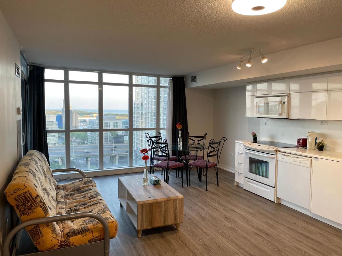 Three-Bedroom Condo With Free Parking Nearby Cn Tower With Lake View Toronto Exterior photo